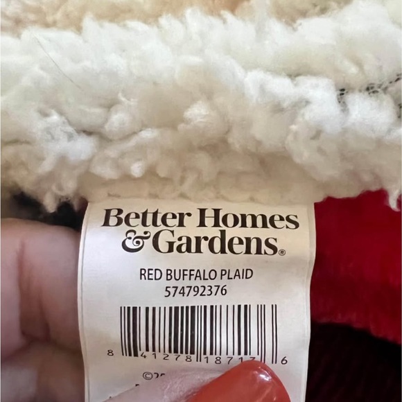 Better Homes And Gardens Red and Black Buffalo Plaid Throw Blanket - Picture 8 of 8